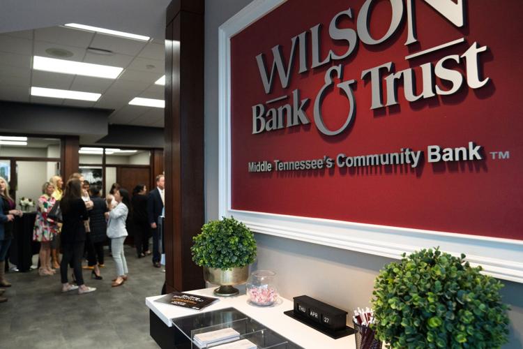 is wilson bank and trust in walmart closed july 4th