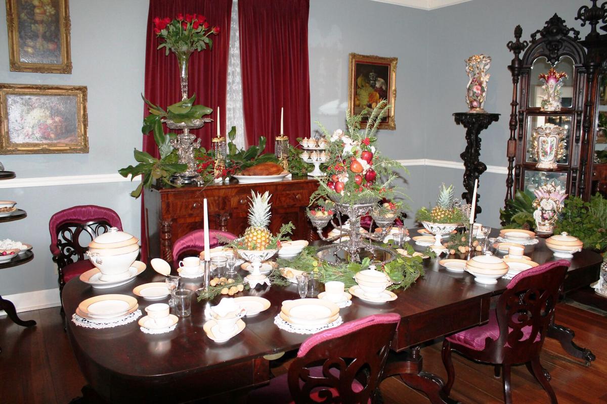 Lotz House - Dining room table for holidays.jpg
