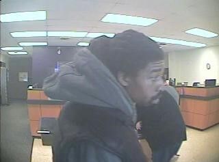 Deandre Lee Robinson bank assault robbery suspect 2024