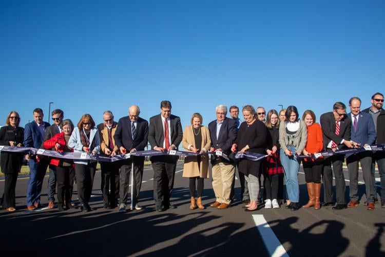 MackHatcherRibbonCutting2021 (4 of 9).jpg