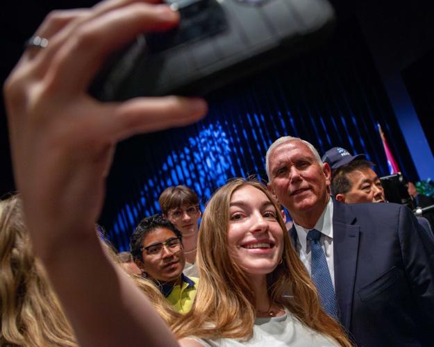 Mike Pence takes selfie with MTSU student