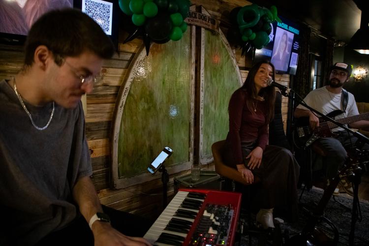 Black Dog Pub music