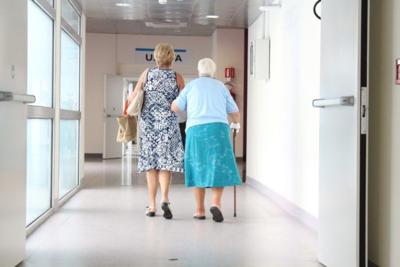 elderly-1461424_1920-e1527569156524