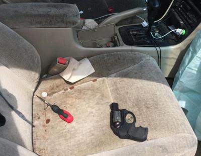 pistol-in-tidwell-car-1