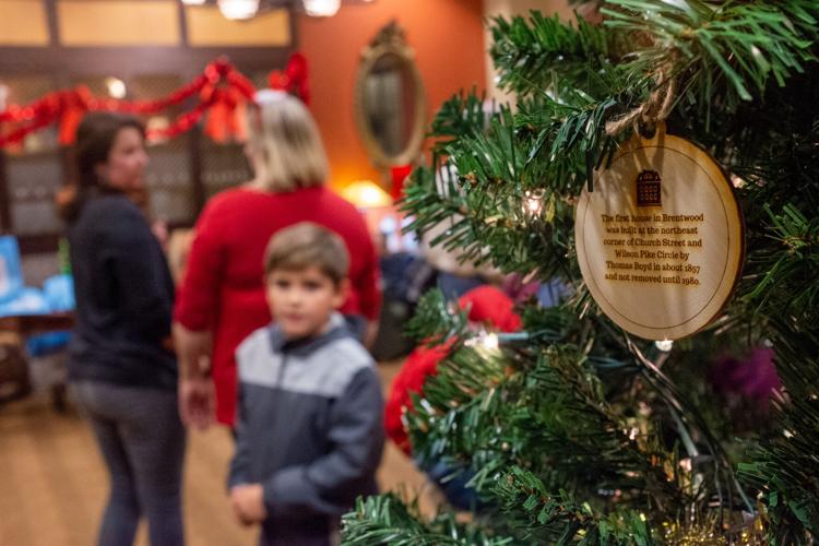 Brentwood2022ChristmasTree-9.jpg