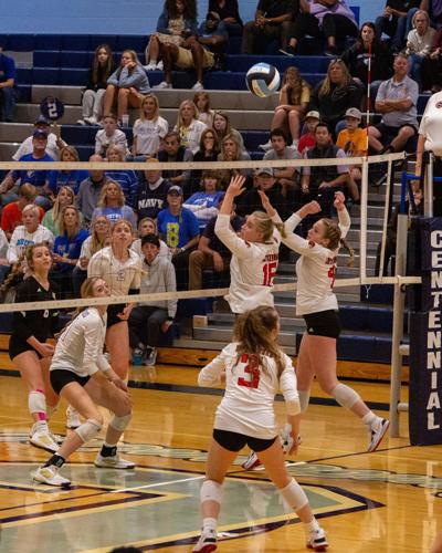 RHS v BHS 2022 District Volleyball Tournament-5.jpg
