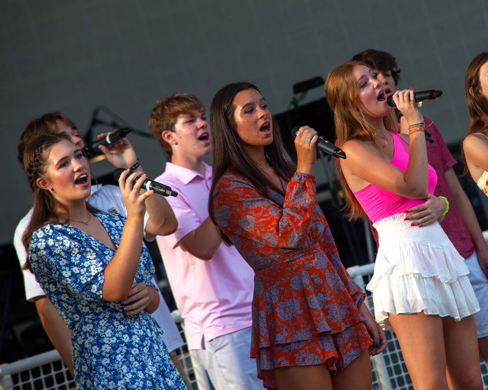 Brentwood Academy Singers 2022.jpg