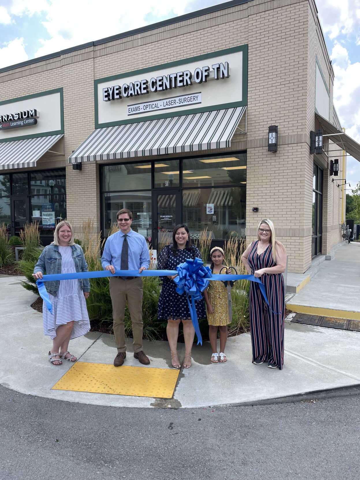 Eye Care Center TN Ribbon Cutting 02