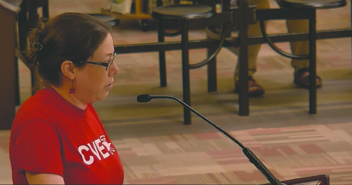 School staff, board bring in mediator on contract talks