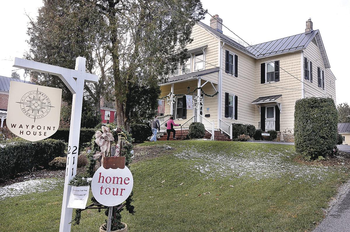 Berryville homes tour inspires guests with Christmas decor