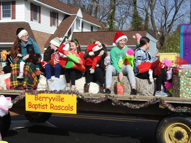 Clarke County Christmas Parade delights spectators Winchester Star