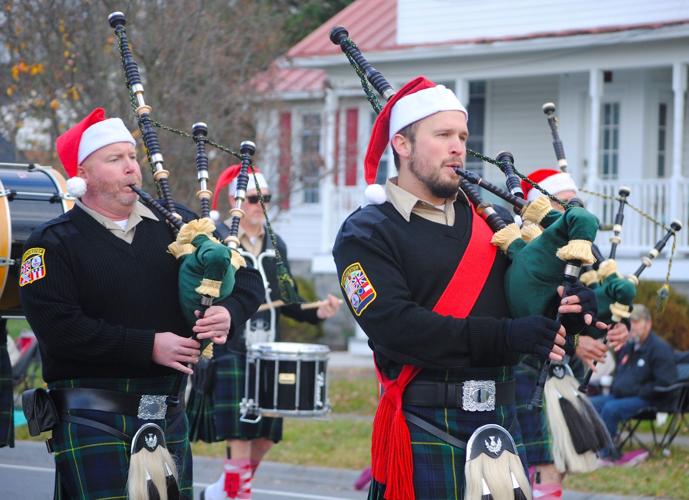 Middletown Christmas Parade draws a crowd Winchester Star