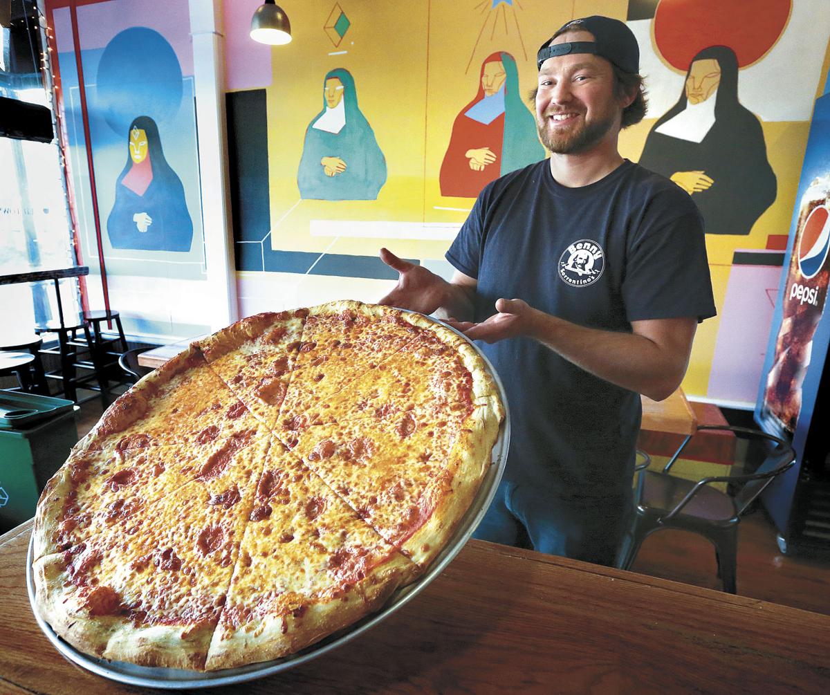 Benny's offers pizza that's 'filling, quick and cheap ...
