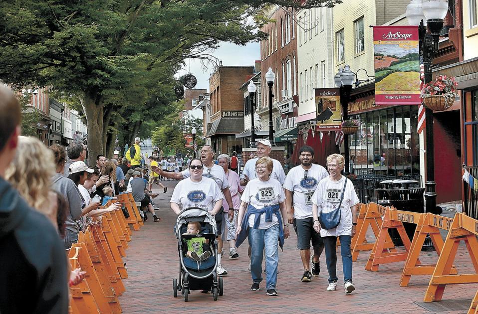 Loudoun Street Mile helps Laurel Center Winchester