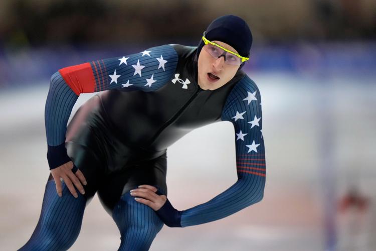 No fall for Jordan Stolz. He's fastest in the 500 at the US Olympic