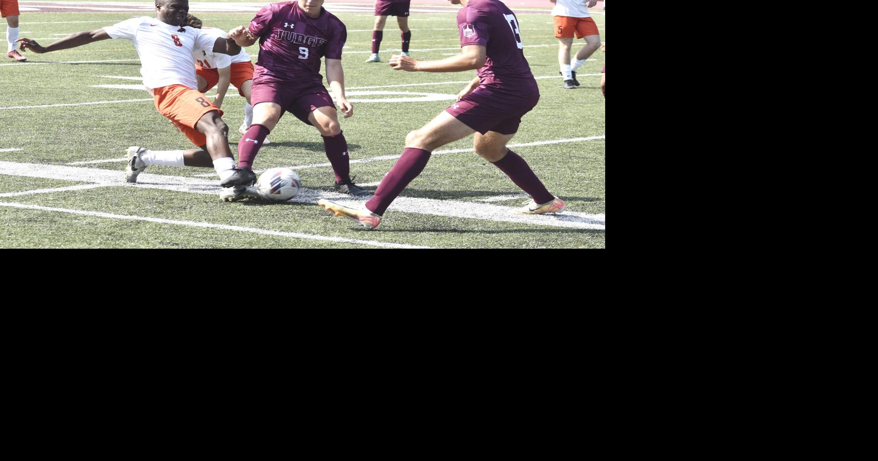 Handley boys' season ends with defeat to defending state champs ...