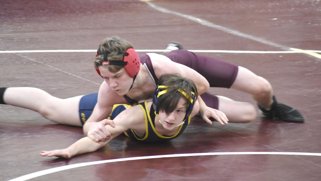 Handley wrestling thumps foes in only home event