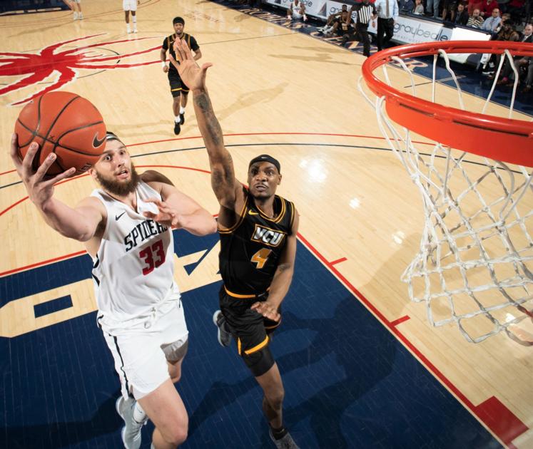 Richmond S Golden Declares For Nba Draft Will Maintain College