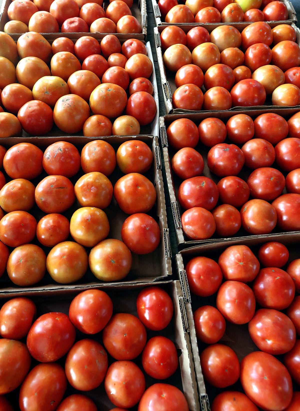 Richard S Fruit Market Decides Time Is Ripe For A Tomato Festival Winchester Star Winchesterstar Com