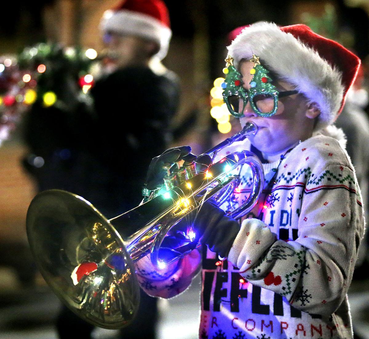 Harrisonburg Christmas Parade 2021