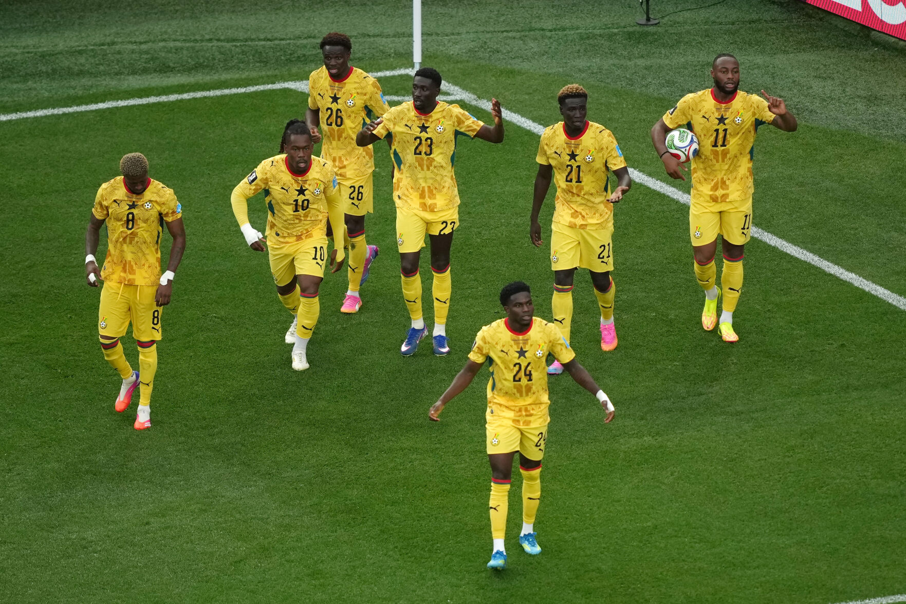 Vlašić scores winner as Croatia beats Ghana 2-1 to reach World Cup