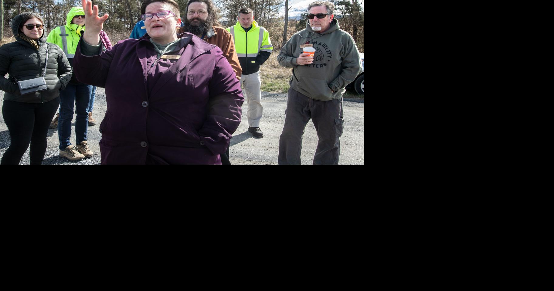 Virginia Recycling Association tours ‘Making Trash Bloom’ project at