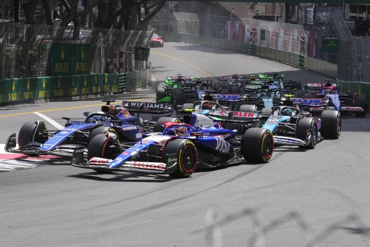Big crash involving 3 cars on 1st lap of Monaco GP brings out red flag