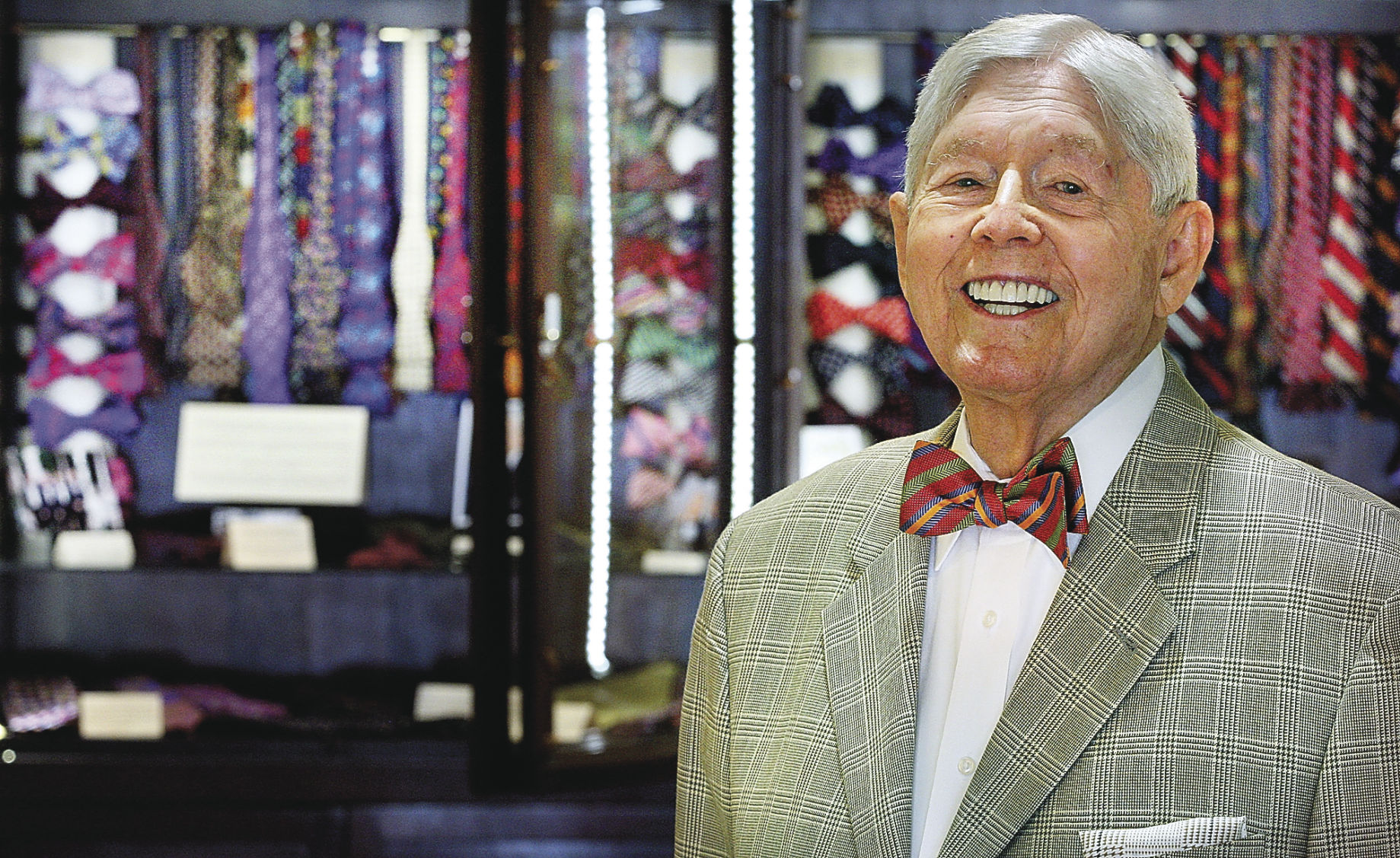 SCOTTY GEAR BOW TIE PI KAPPA ALPHA