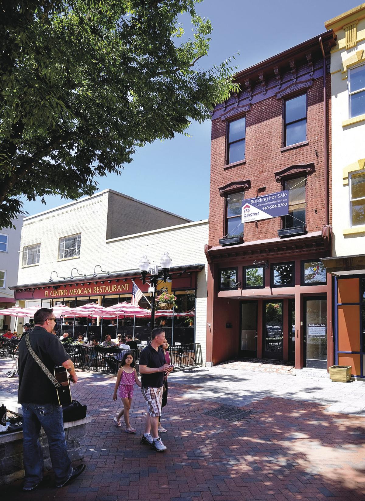 Bookstore gets new site on walking mall Winchester