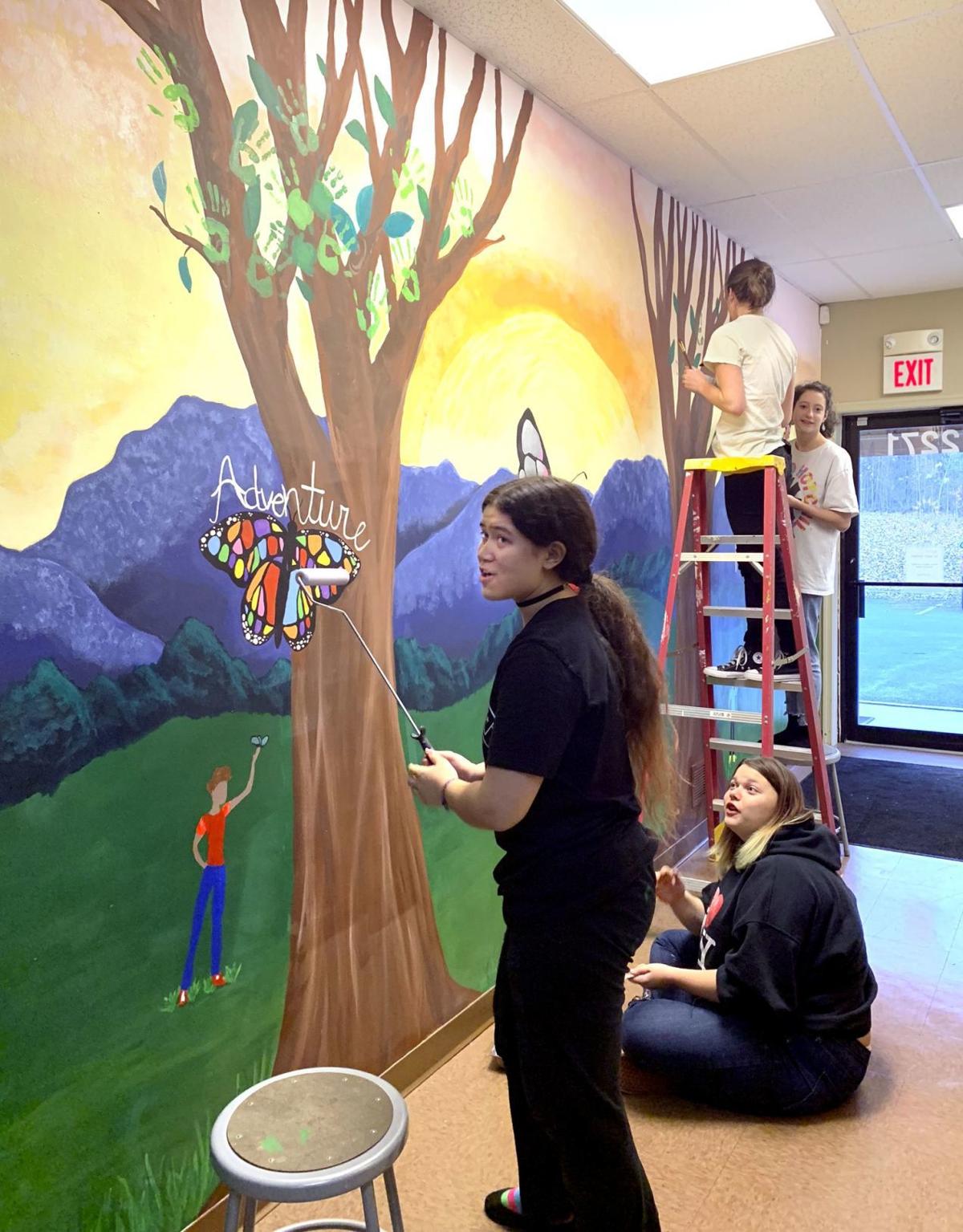 Sherando Art Students Create Mural For Grafton S Adapt Program