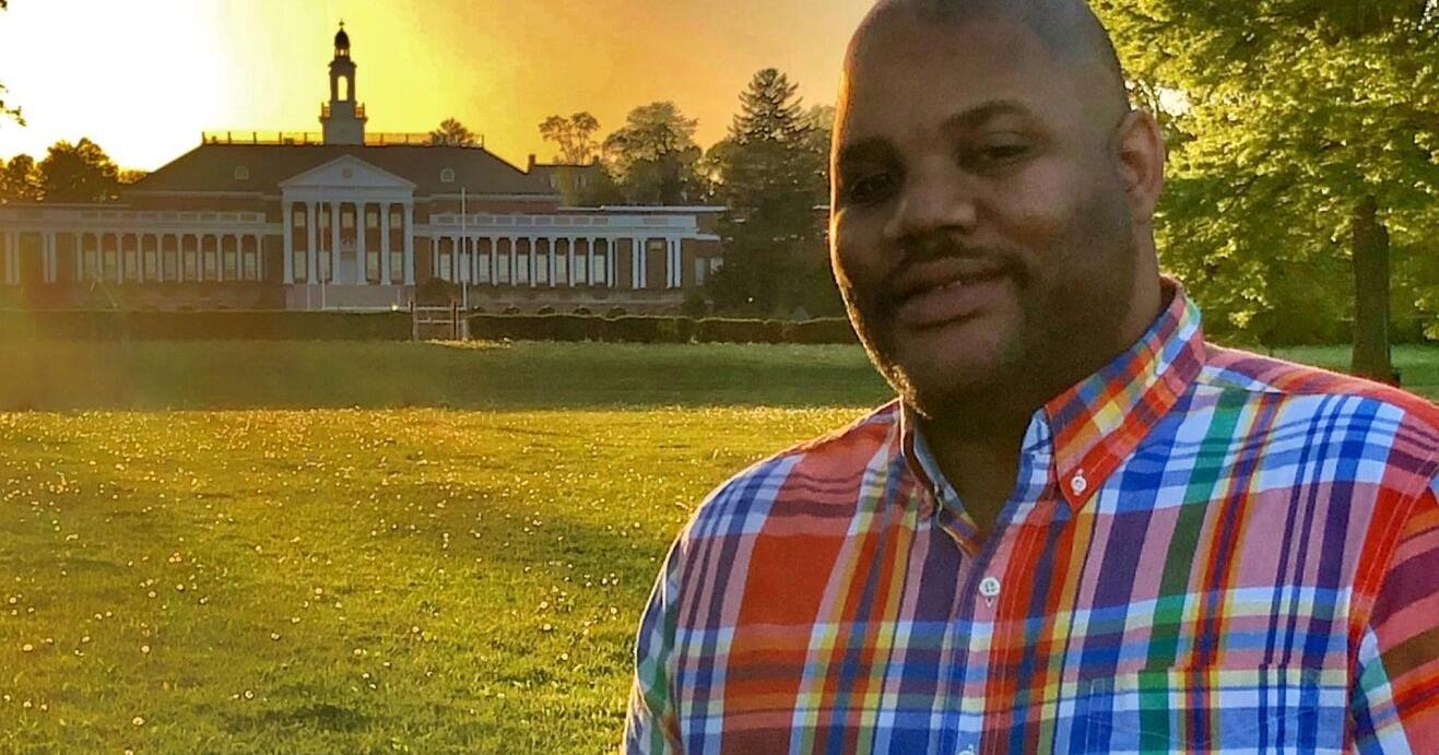 Handley Notables: Elyus Wallace, Class of 2000 - Vimarsana News