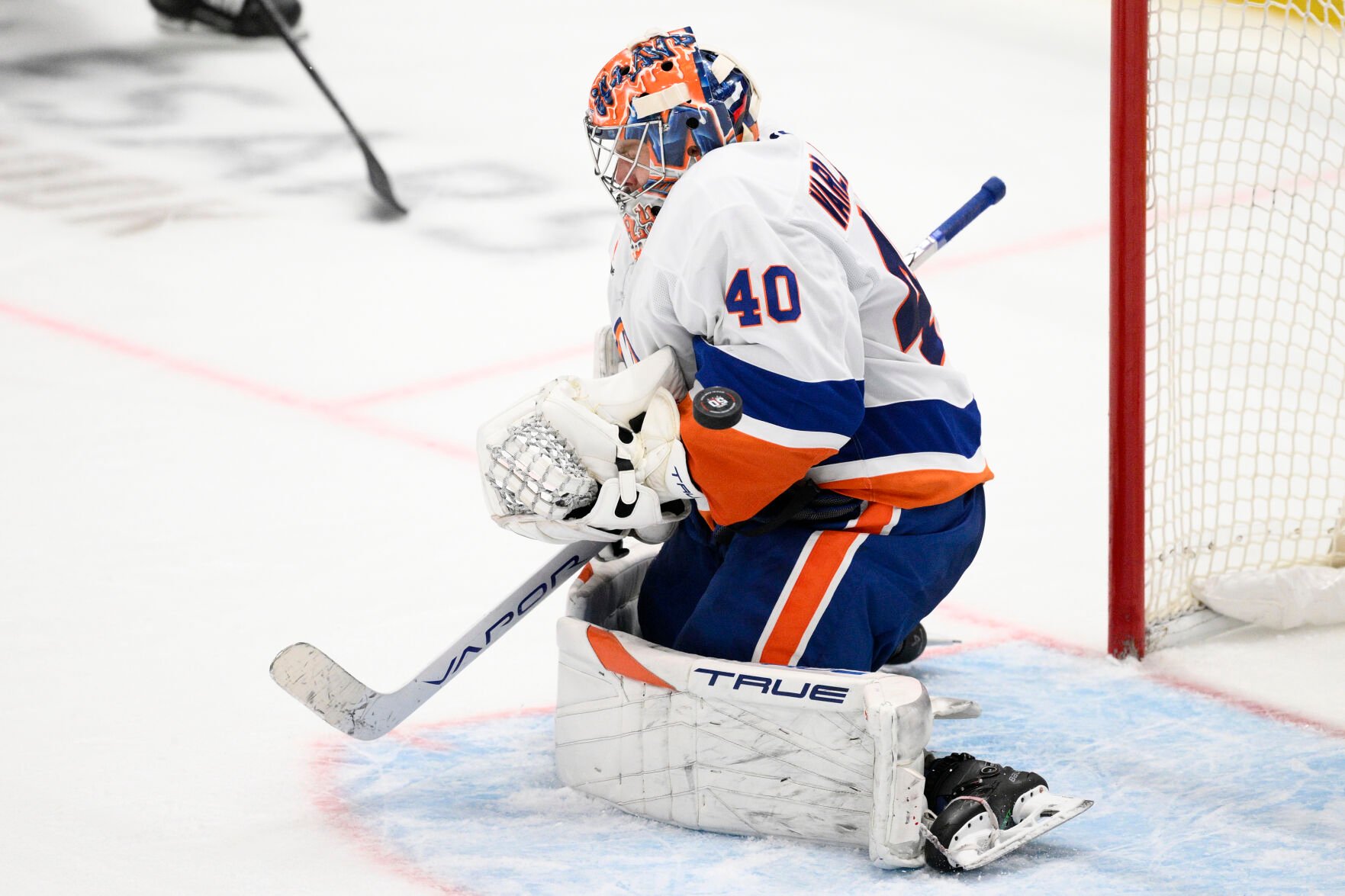 Barzal And Pelech Return For Islanders After Being Sidelined By Upper ...