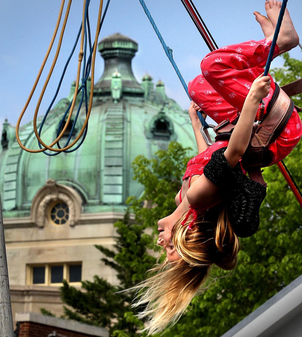 Festival midway opens to large crowd Winchester Star