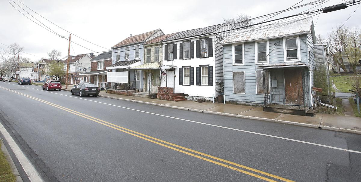 Kent Street shooting victims recovering; suspect at large Winchester