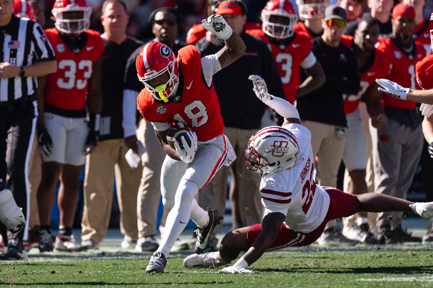 Beck Throws 4 TD Passes And Frazier Runs For 3 Scores To Lead No. 8 ...