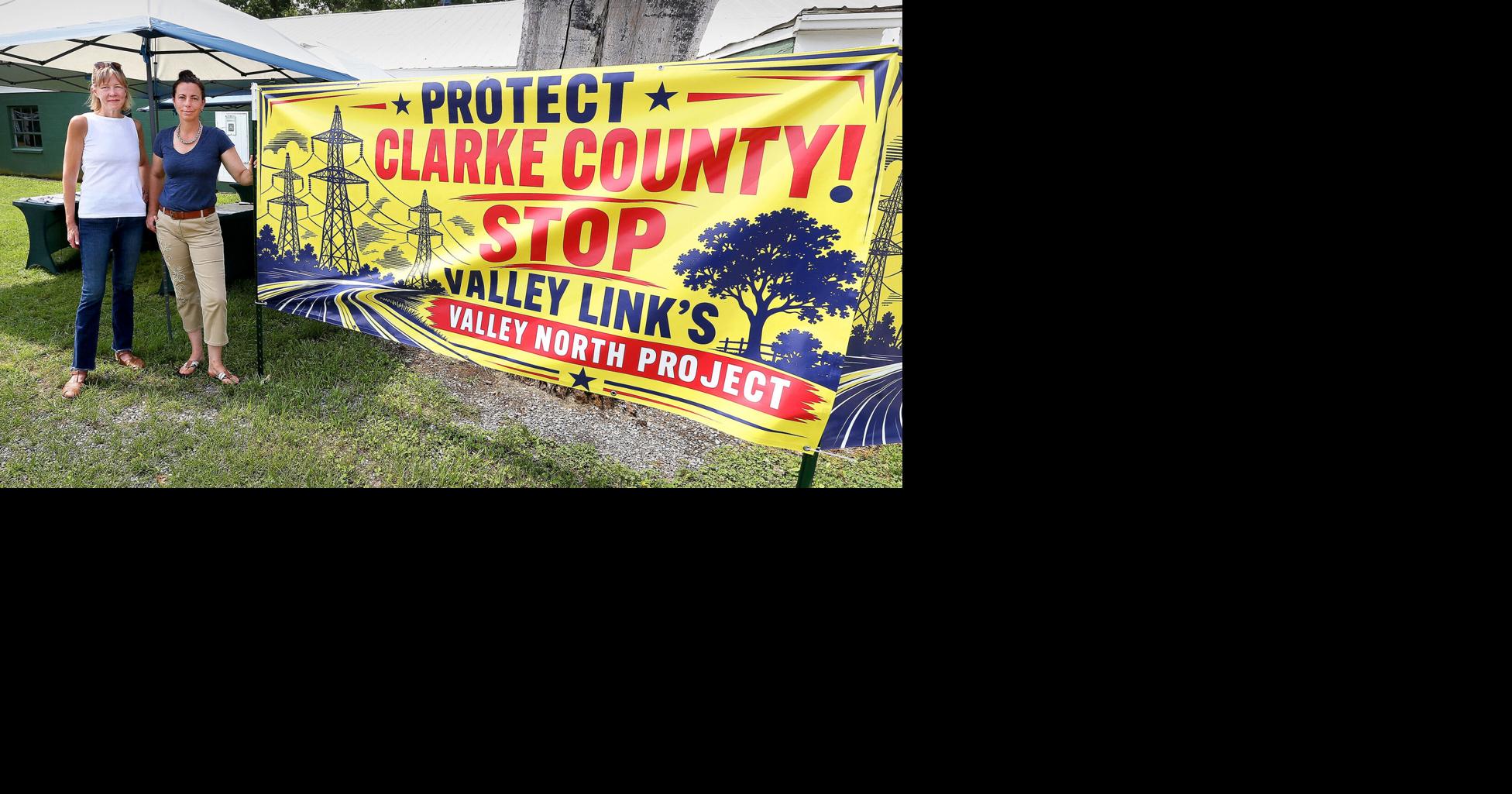 Group helping fair-goers register transmission line opposition