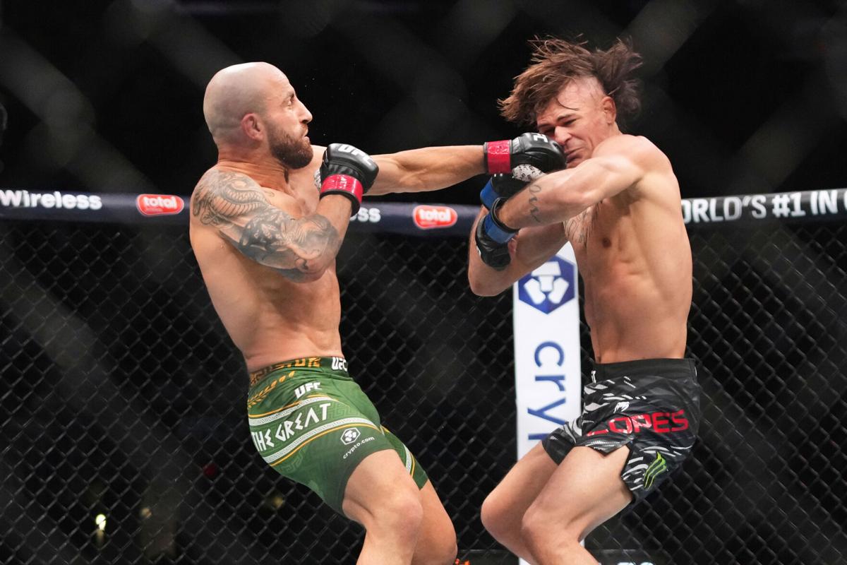 Alexander Volkanovski faces Diego Lopes in rematch at UFC 325 in Sydney |  Associated Press | winchesterstar.com