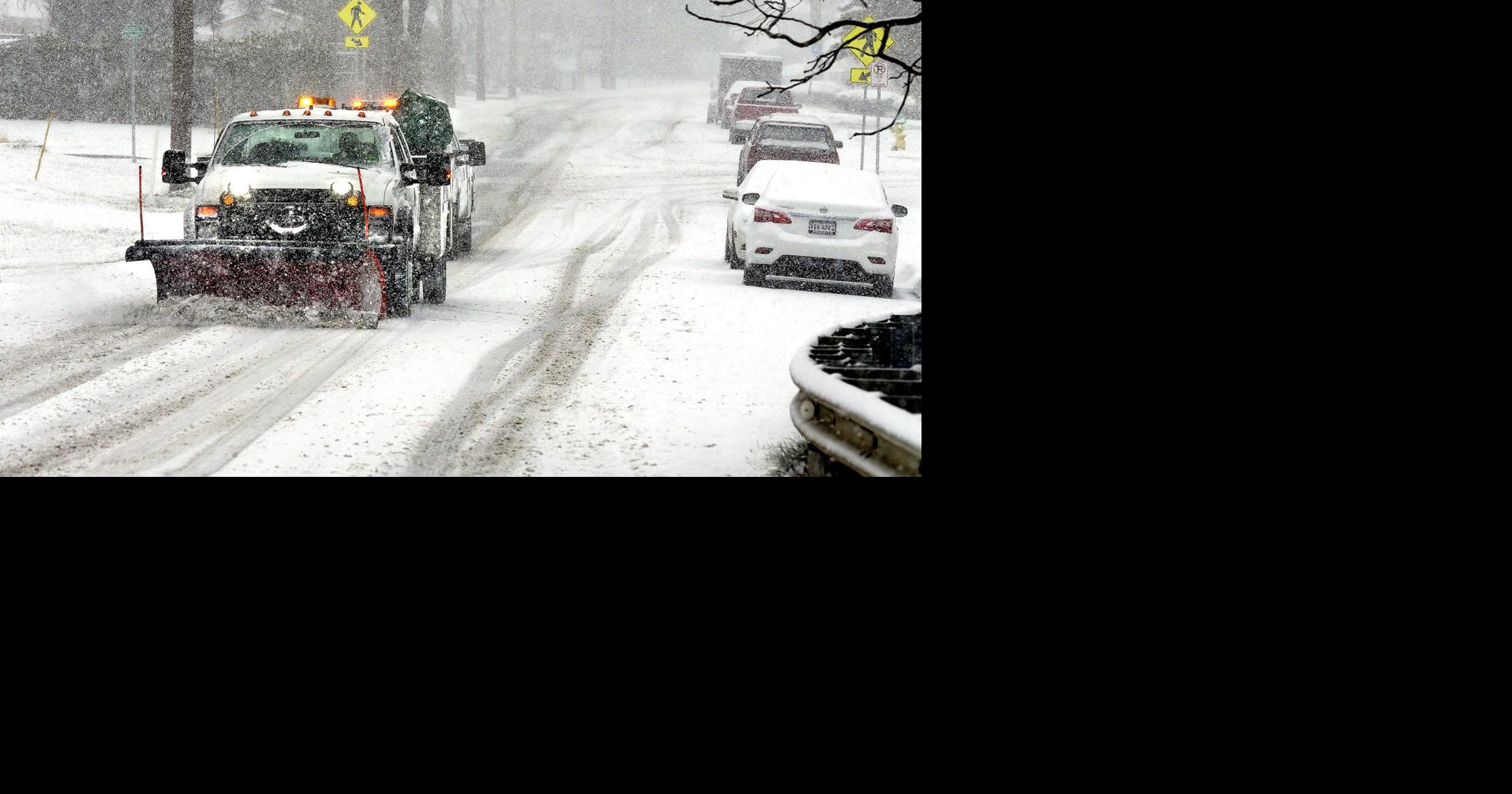 Winter wonderland: Scenes from first snowfall of the season ...