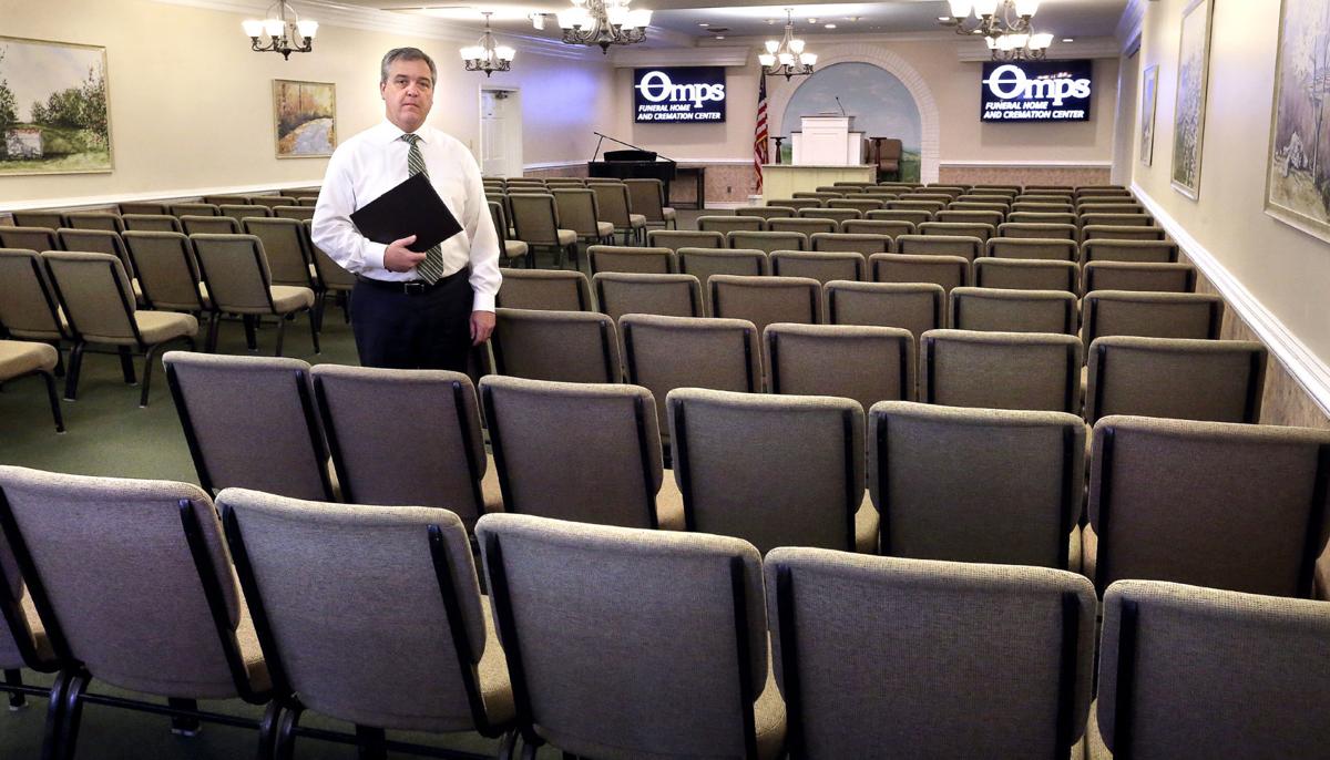 Funeral Homes Say Families Adjusting To 10 Person Limit Coronavirus Winchesterstar Com