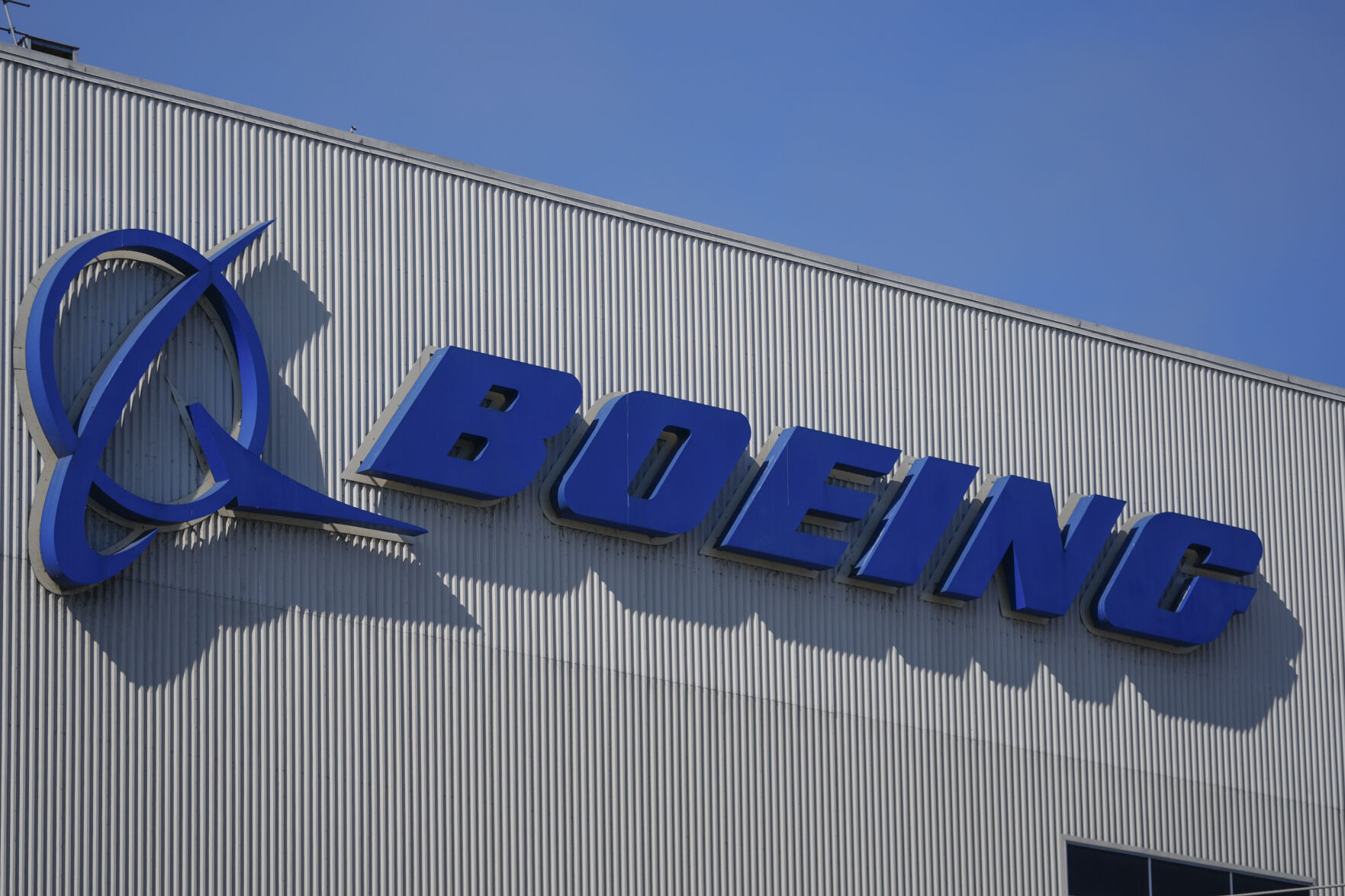 Boeing, In Need Of Cash, Looking To Raise Up To Approximately $19B In ...