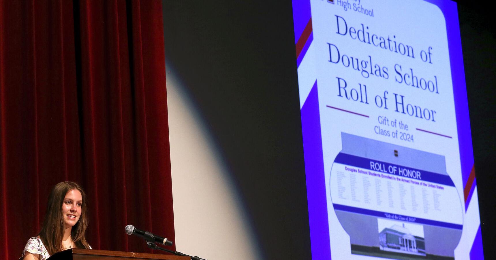 Virginia deputy secretary of veteran and defense affairs applauds Handley senior gift - Vimarsana News