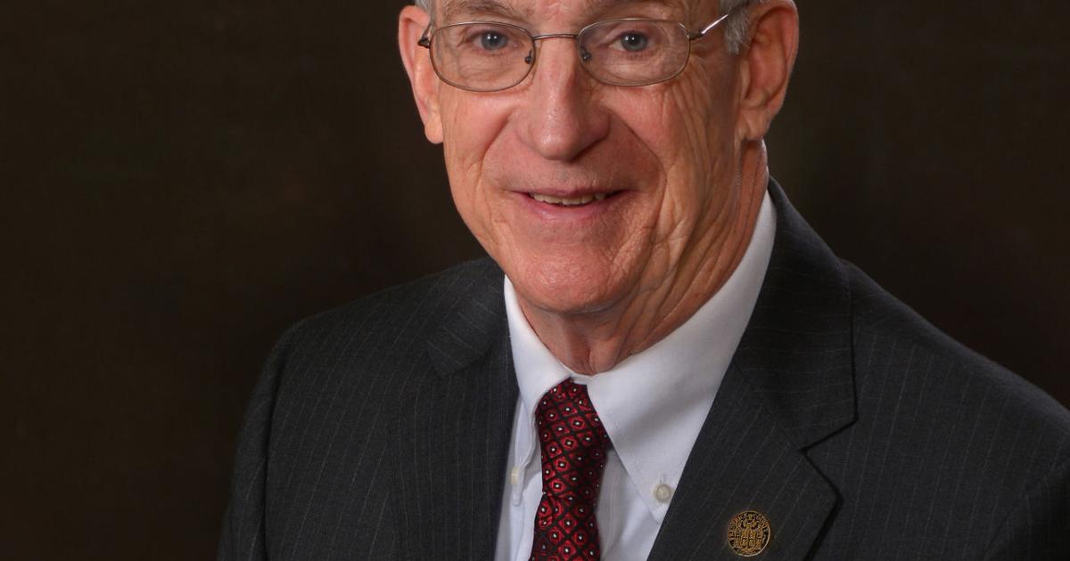 Dean Grable Supervisors give DeHaven, Graber a warm send off | Winchester Star ...