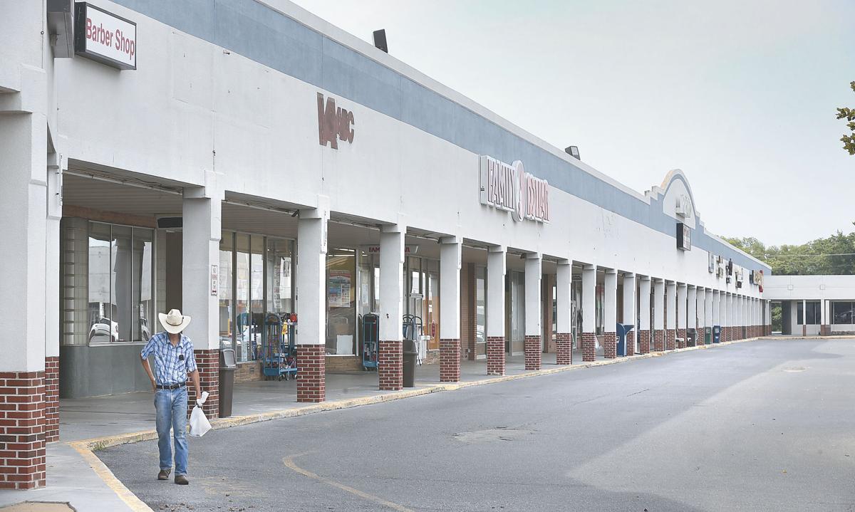 Once Thriving Ward Plaza Still Struggling Business Winchesterstar Com