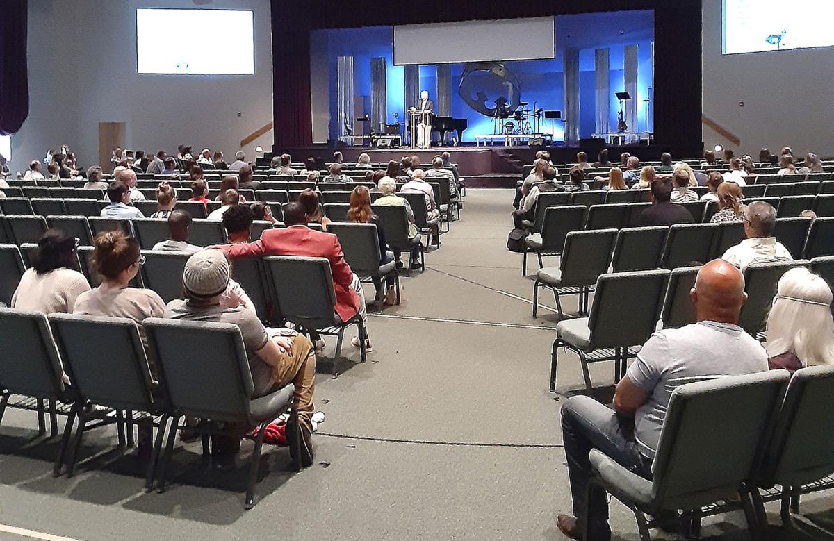 Hundreds Flock To Fellowship Bible Church Reopening Despite Covid 19 Risks Winchester Star Winchesterstar Com