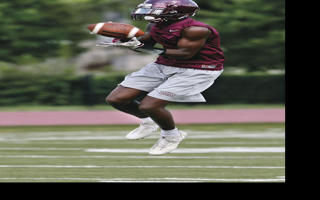 High School Football Preview Handley hopes experience brings more wins