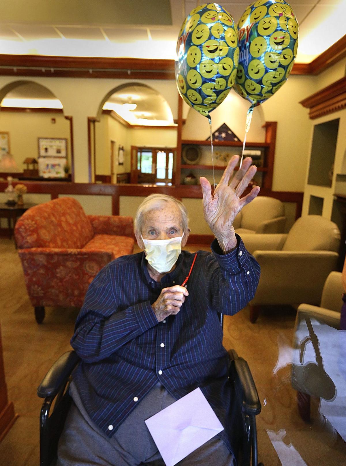 World War Ii Veteran Gets A Happy Birthday Serenade Winchester Star Winchesterstar Com