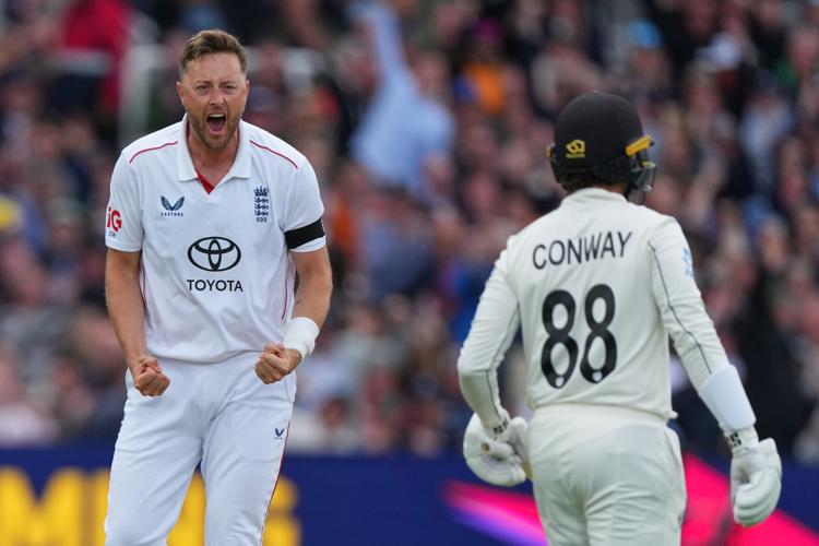 Strategy: how bowlers and captains create maidens