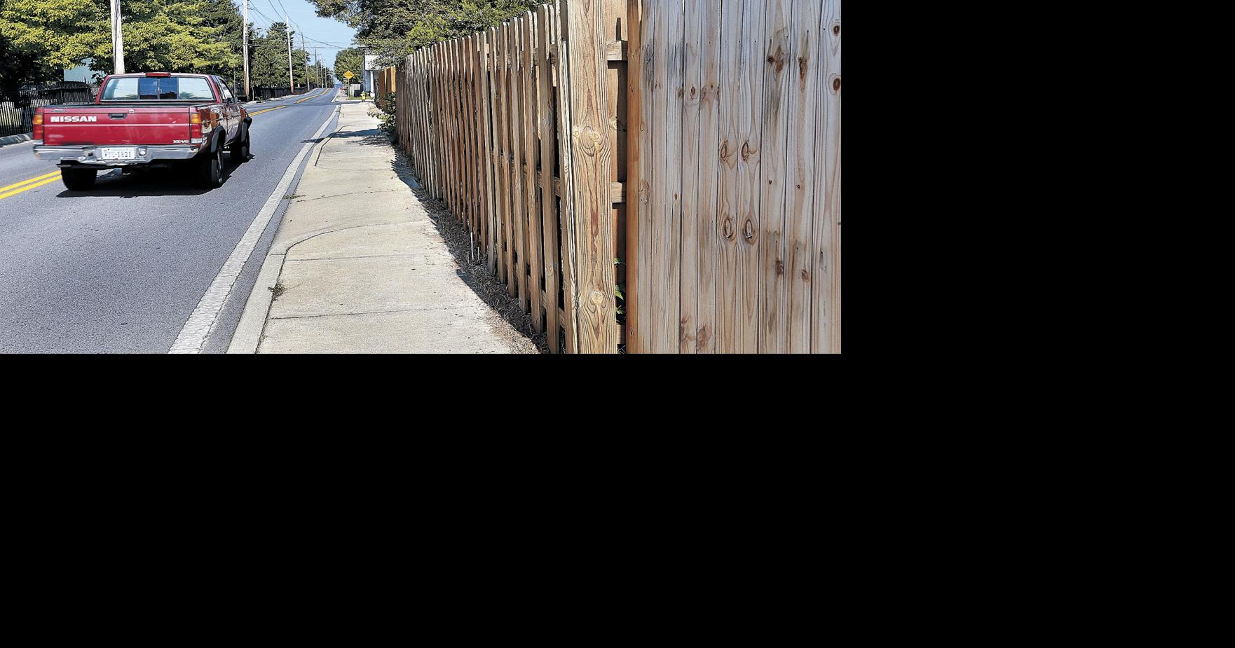 Zoning ordinance South Street fences higher than allowed, leaving