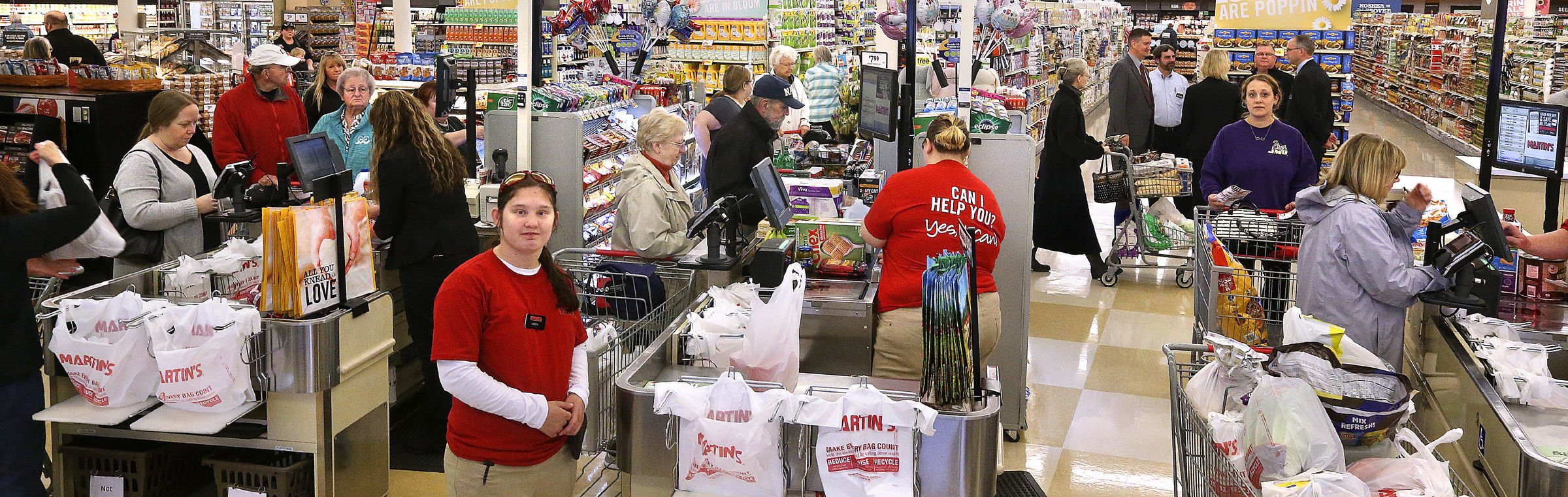 Crowds Of Shoppers Flock To Martin S Opening In Berryville Winchester   5ca7e05469fb6.image 