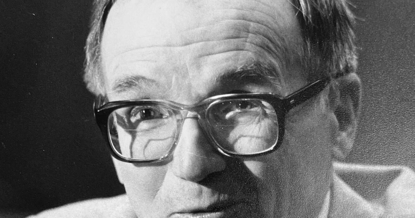 Handley Notables: Justice Henry Hudson Whiting, Class of 1941 - Vimarsana News